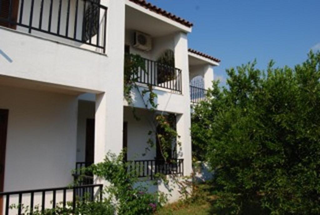 Santa Catalina Apartment Kalyves Polygyrou Екстериор снимка