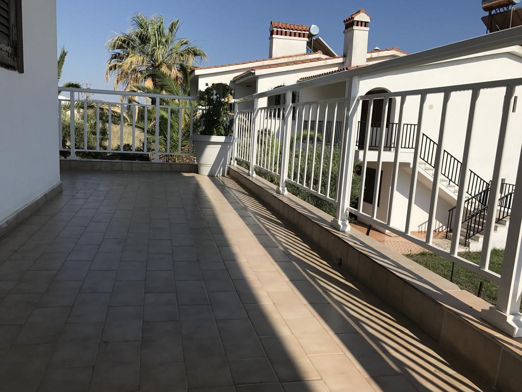 Santa Catalina Apartment Kalyves Polygyrou Екстериор снимка